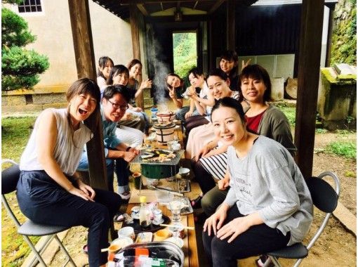 [Day trip Japanese-style glamping] Enjoy the great outdoors with chopping firewood, cooking rice with a furnace, bonfire experience, and charcoal-grilled BBQ!の画像