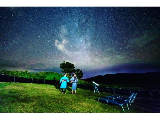 沖縄・石垣島】星空体験と島唄三線ツアー☆星空をバックに記念