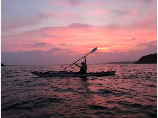[Shonan/Zushi/Sea Kayak/Sunset] Sea kayak sunset course at a facility with full amenities and bath towelsの画像