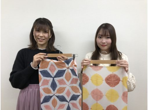 "Super Summer Sale 2024" [Osaka, Ikeda City, Dyeing Experience] [Drink Included] Experience Bengala Board-Jime Shibori! Includes 1 Tenugui towelの画像