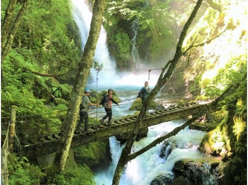 岐阜県 高山市 乗鞍山麓五色ケ原 布引の滝をお手軽に トレッキング 雌池布引滝コース アクティビティジャパン