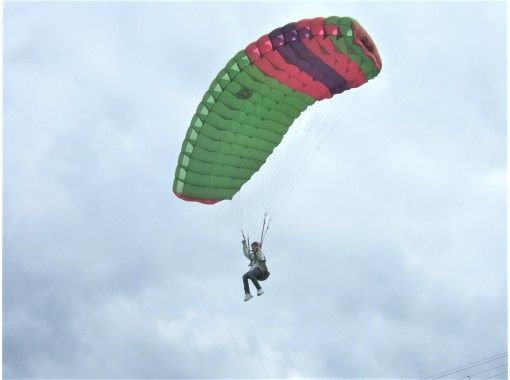 [Hyogo/ Kannabe]Paragliding experience! Plenty of flights a day-OK from 4 years old! Enjoy with your family!の画像