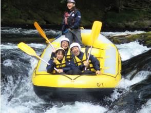 【北海道・南富良野】シーソラプチ川ラフティング・ボート貸切プラン ☆ツアー写真データーをプレゼント☆ ２名から貸切可能！ ６歳から参加OK！