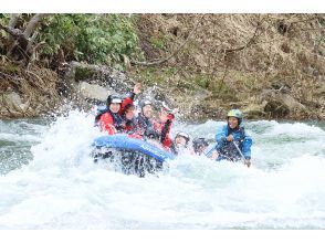 [Niseko | Rafting] Spring is the best time! Exciting rapids course! <Great group discounts for 4 or more people>