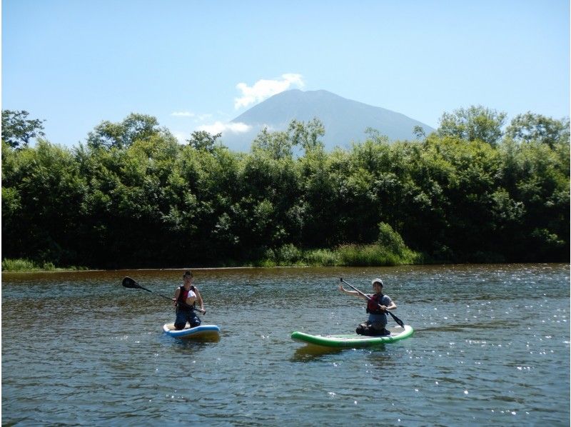 [Hokkaido / Niseko] Relaxing SUP experience in the clear stream Shiribetsu River!の紹介画像
