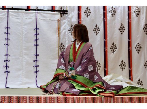 [Heian costume experience in Tokyo] Junihitoe (Chitose) dressing experience limited to 2 groups! Free to shoot and bring in a cameraman!の画像