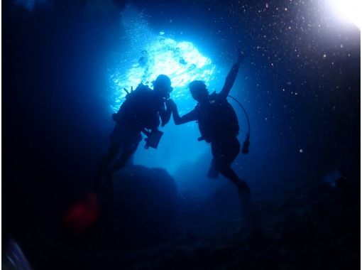 오키나와 본섬 온나손 푸른 동굴 "체험"비치 다이빙 1 다이브에서 | 가장 인기있는 푸른 동굴 ✨ 처음으로도 안심의 "전세"투어 ✨ 사진 동영상이 몇 장이라도 무료!の画像