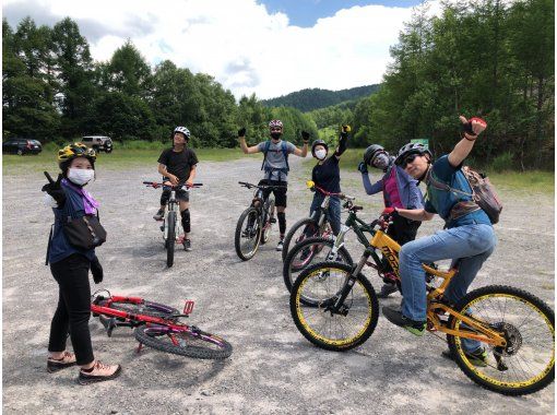 Fully private tour!! Almost no climbing!! A slightly later afternoon plan Less than 1.5 hours course Into a real forest! Mountain biking experienceの画像