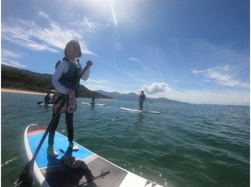 【福岡・糸島】SUP体験！安定感抜群のボードを使用してるから、初心者でも安心！の画像
