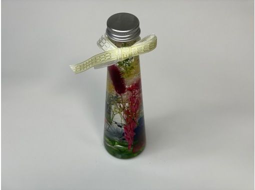 [From Miyagi/Sendai/Walking distance from Sendai Station] Create a one-of-a-kind herbarium (semi-long bottle or long bottle) using your favorite flowers♪の画像