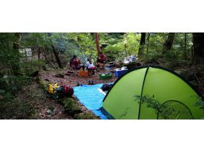 【大分・佐伯市】1組限定【1泊2日】夏の藤河内渓谷「焚火野営・沢滑り/飛込み/泳ぎ」(3食/ｺｰﾋｰ./おやつ/♨️付)【装備無料】7～9月