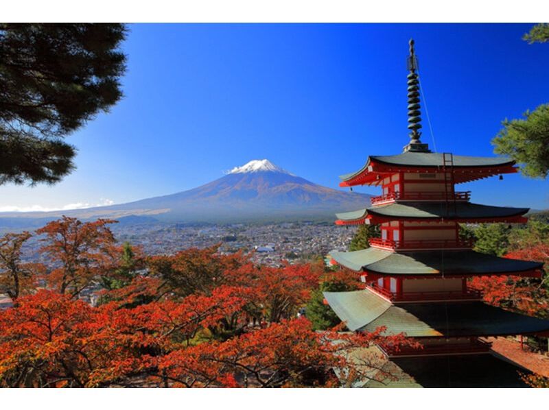 【山梨・富士吉田】『これぞ日本を代表する景観！新倉山より望む富士山と昭和レトロな街並みをめぐるサイクルツアー』特製どら焼きのお土産付きの紹介画像