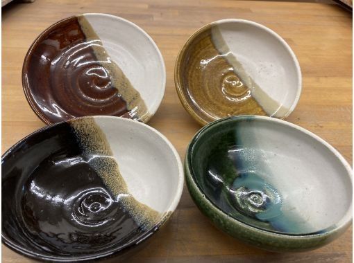 【奈良市内・陶芸体験】電動ろくろ体験・2個焼成、1つの器に2色使いであなたオリジナルの器に！の画像
