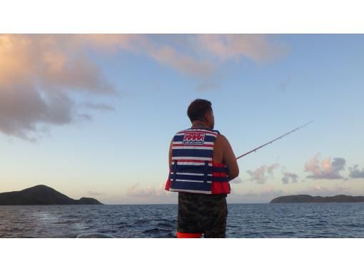 【奄美大島】【即日予約】釣り具一式レンタル込み！手ぶらで参加できる『船釣り体験ツアー』の画像