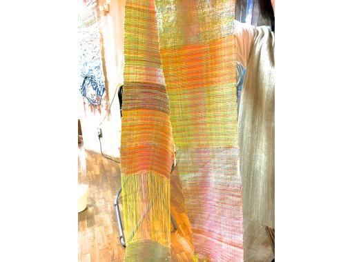 [Okinawa / Naha] Experience weaving an original muffler with your favorite colorの画像