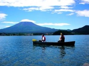 [Yamanashi/ Lake Kawaguchi] Canadian canoe experience (120 minutes) Lake cruise and infants are OK while watching Mt. Fuji!の画像