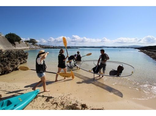 【沖縄北部・古宇利島】透明なカヤックで海上散歩！子供も一緒に楽しめるクリアカヤック♪の画像