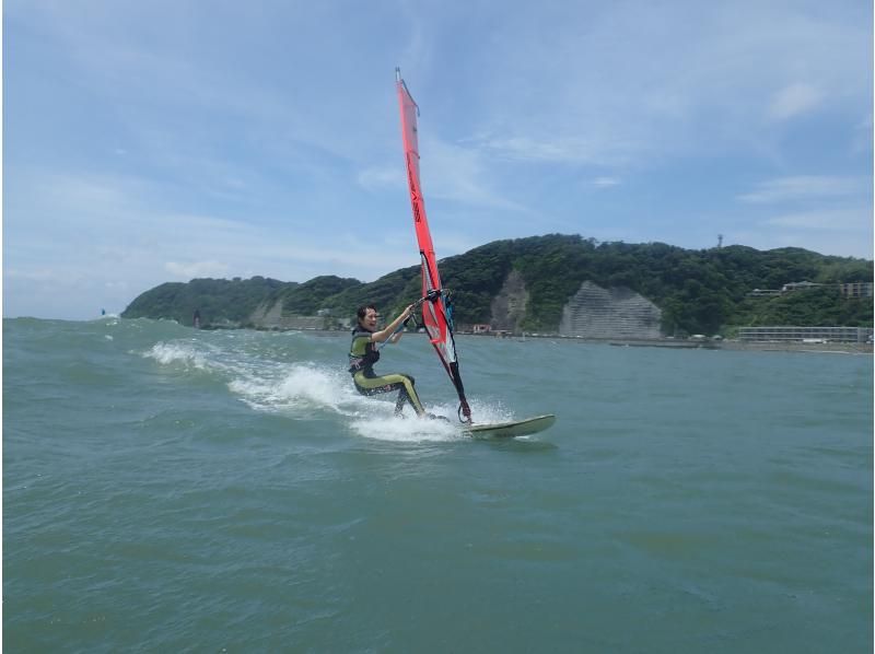 【神奈川・逗子】経験者向け　ウインドサーフィンを１日チャレンジしてみませんか！？（海上写真撮影付き）の紹介画像