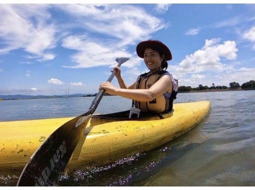 [Lake Hamana sea kayaking experience] Beginners welcome ☆ You can also enjoy clam picking and playing on the shore ☆ Photography includedの画像