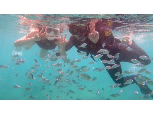 [Okinawa, Ojima] "Only one group" guide, fully reserved ☆ Happy private tour! Snorkeling experience on a remote island that can be reached by car! High-quality camera photos as a gift!の画像