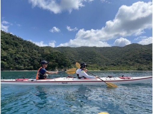 [Amami Oshima] Feel like traveling with a sea kayak! 1Day sea kayaking tour!の画像