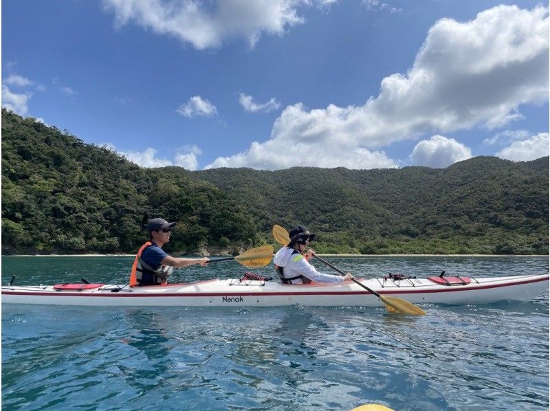 [Amami Oshima] Feel like traveling with a sea kayak! 1Day sea kayaking tour!の紹介画像