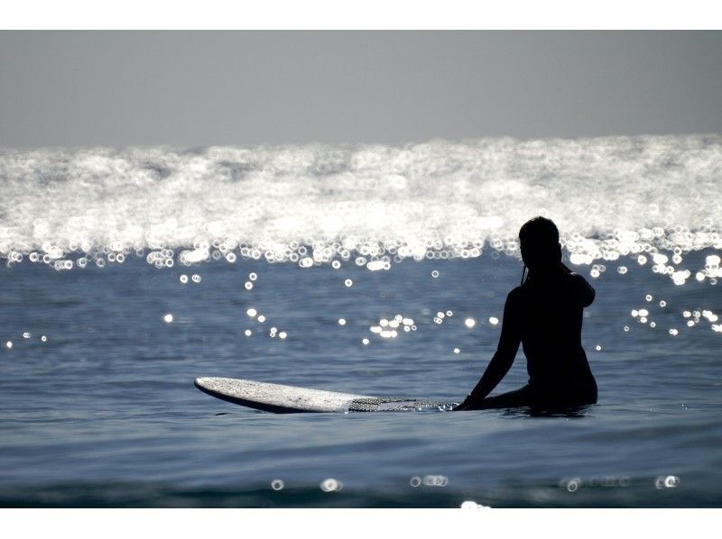 《いよいよベストシーズの10月♪》初心者向け！体験サーフィンスクール《湘南・茅ケ崎★満喫１日コース》