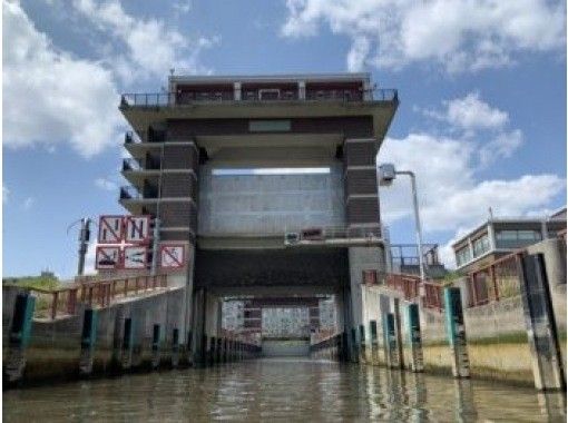 【東京・江戸川】まるでパナマ運河！？運河ミドルカヌーツアー＜初心者～経験者向け＞の画像