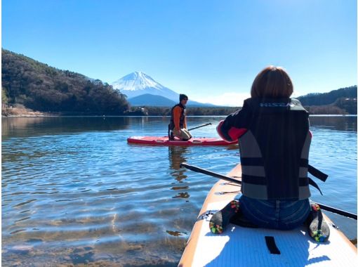 【山梨・富士河口湖】精進湖で富士山をバックにSUP！の画像