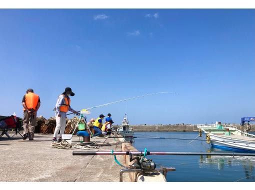 ★ Pick-up service from Sapporo city center ★ Easy sea fishing experience tour at Ishikari fishing port 60 minutes from Sapporo station! Feel free to go empty-handed for sea fishing in Hokkaido with the guidance of a professional guide.の画像