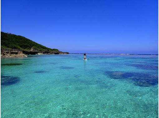 のんびり楽しむ☆SUPツアー☆防水カメラ貸出付【宮古島・一組貸切】の画像