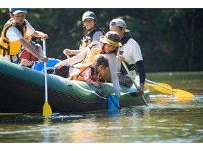 [Hokkaido, Sapporo, Jozankei] Children from 1 year old can enjoy playing in the river on a rafting boat! ~Kids Kappa Tour~ (includes bonfire and roasted marshmallows)