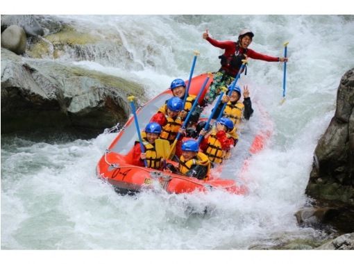 [Gunma / Minakami / Rafting] Participation is OK from the first grade of elementary school! Exhilarating rafting tour "July-"の画像