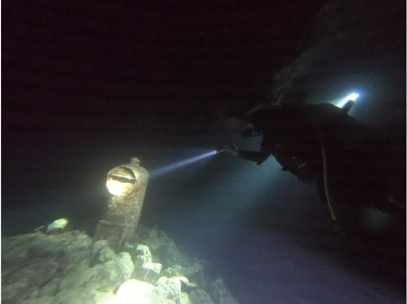 【冲绳本岛夜潜】✨激动人心的夜潜✨即使是第一次也安全支持✨让我们体验新的海底世界！の紹介画像