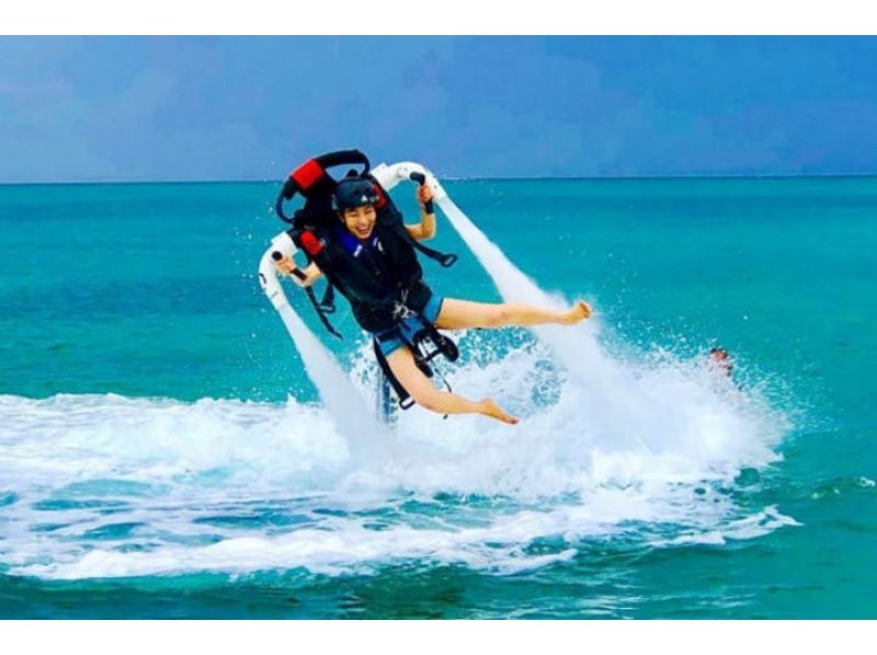 【沖縄・石垣】石垣島ではSEACATだけ！水圧で上空へジェットパックで飛び回ろう～！の紹介画像
