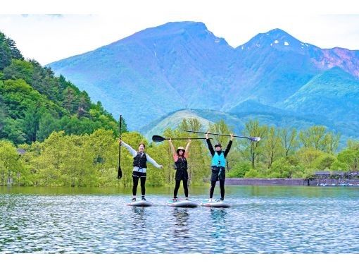 [Fukushima, Urabandai] Stunning SUP experience & guided tour! The only one on a remote lake, recommended for beginners and experienced riders!の画像