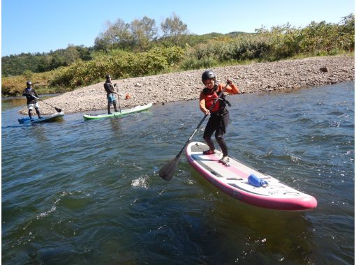 【北海道・ニセコ】☆SUP経験者向け☆流水チャレンジ！尻別川でリバーSUPを体験してみよう！の画像