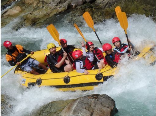 [群马水上]漂流和溪降组合之旅！享用2种丰盛美食，含午餐！旅游照片免费の画像