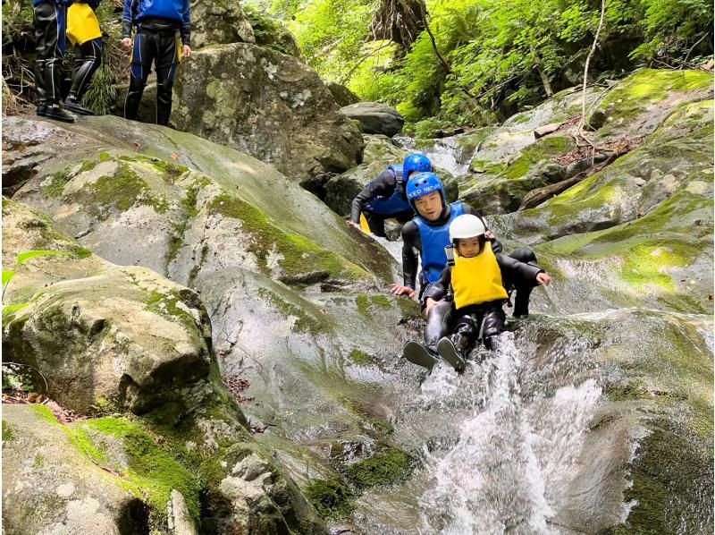 [7/19~Summer Canyoning] Challenge the waterfall! Cool and refreshing! <Free pick-up available> 9/18 is 39 Dayの紹介画像