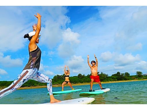 【沖縄・奥武島】"1組のみ"ガイド完全貸し切り！SUP YOGA体験、器材レンタル無料、写真プレゼント！の画像