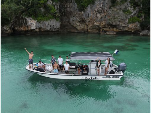 Superb view on board a chartered party boat BBQ & snorkeling tour [All day chartered 6-hour course]の画像