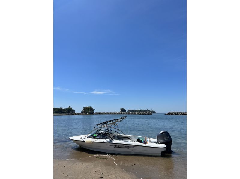 [Miyagi/Matsushima] Wakeboarding, wakesurfing experience ~ Beginners welcome! Would you like to experience the refreshing breeze on the Matsushima sea while cruising?の紹介画像