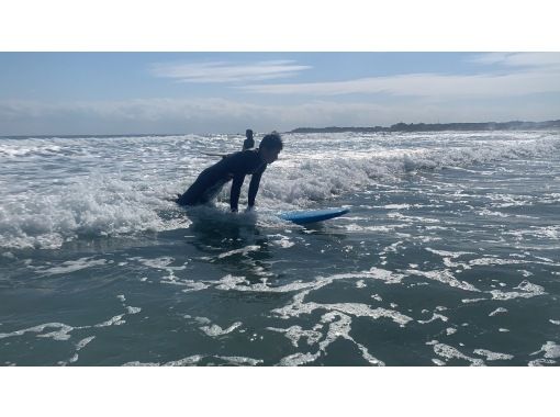 [Osaka/Sakai] Beginners welcome! Let's ride the waves for the first time! ! Small group surfing lesson ♪ <2 hour course>の画像