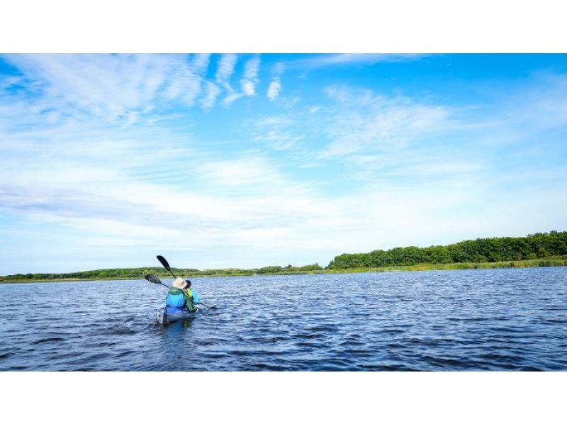 [Limited time] Eco-tour around Lake Tofutsu, a registered wetland under the Ramsar Convention, by kayaking from the waterの紹介画像
