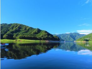 【群馬・みどり市】【午前・午後】群馬の秘境！？草木湖でカヌーツアー！おやつ付き！写真データ無料！初心者大歓迎！