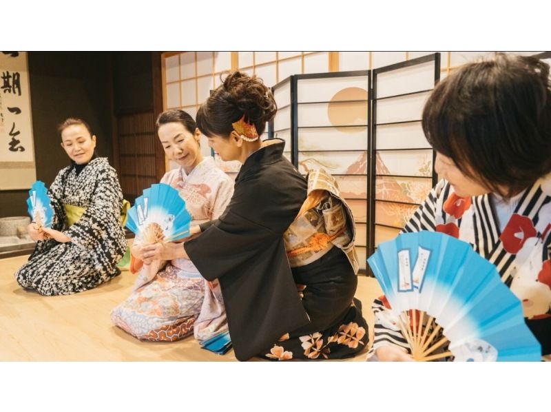 【京都・下京】日本百人一首舞＝踊る百人一首♪歴史ある京の町家で和の文化を楽しもう！の紹介画像