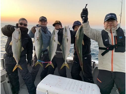 [Shizuoka, off the coast of Lake Hamana, near Enshu Nada] 5-hour Enshu Nada casting tour! School also available | Beginners welcome | We'll teach you how to enjoy fishing ♪の画像