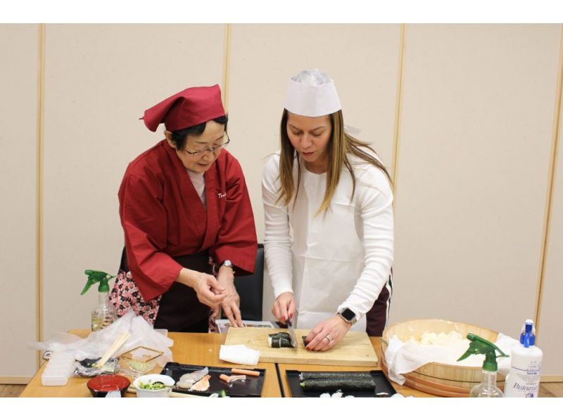 【Tokyo】Sushi Making Experienceの紹介画像