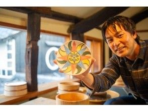 【岡山・倉敷美観地区】お好きな器に絵付け体験〜絵が苦手な方は転写シールで完成度の高い作品作りの画像