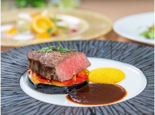 【神戸】2/26～3/13限定【17:00出航トワイライトクルーズ【アルテミスコース】黒毛和牛とサーモンが織りなす、船上ディナーの画像